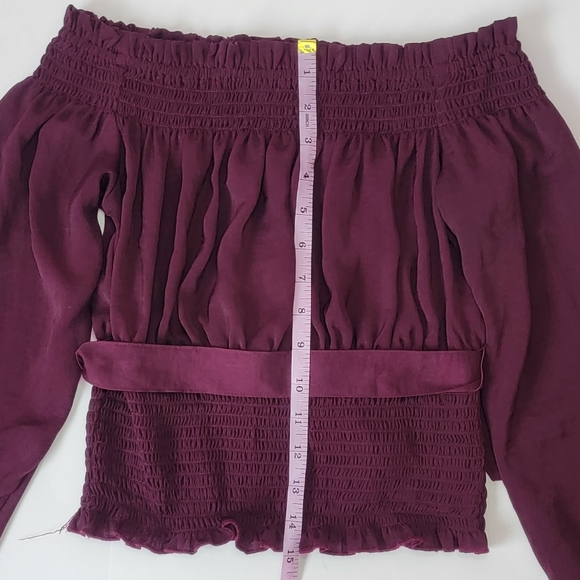 Express  0ff Shoulder  Long Sleeve top/ XS - Picture 5 of 9